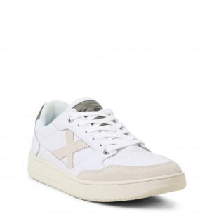 Sneakers bianche con logo... 2