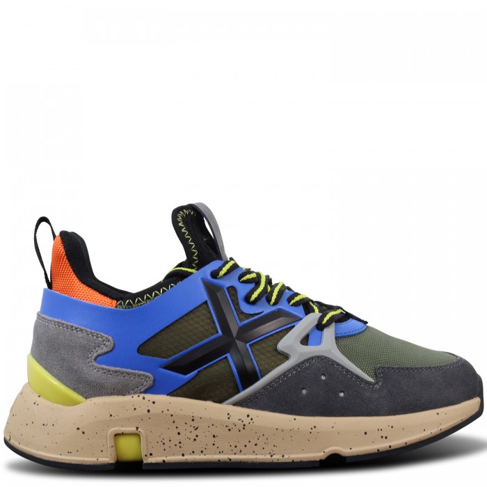 Sneakers verdone con riporti grigi e...