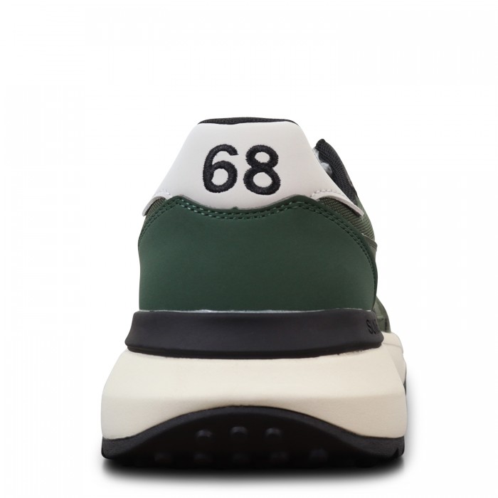 Sneakers verdi con riporti bianchi...