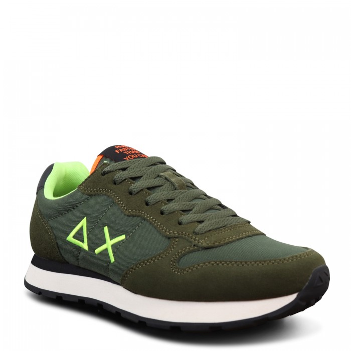 Sneakers verde con riporti fluo per uomo Sneakers verde con riporti fluo per uomo