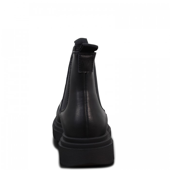 Anfibio nero per uomo