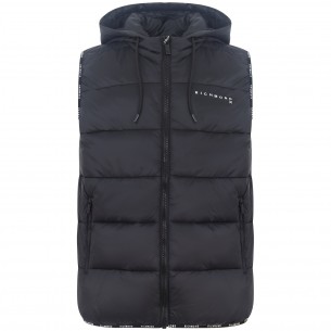 Gilet nero con cappuccio...
